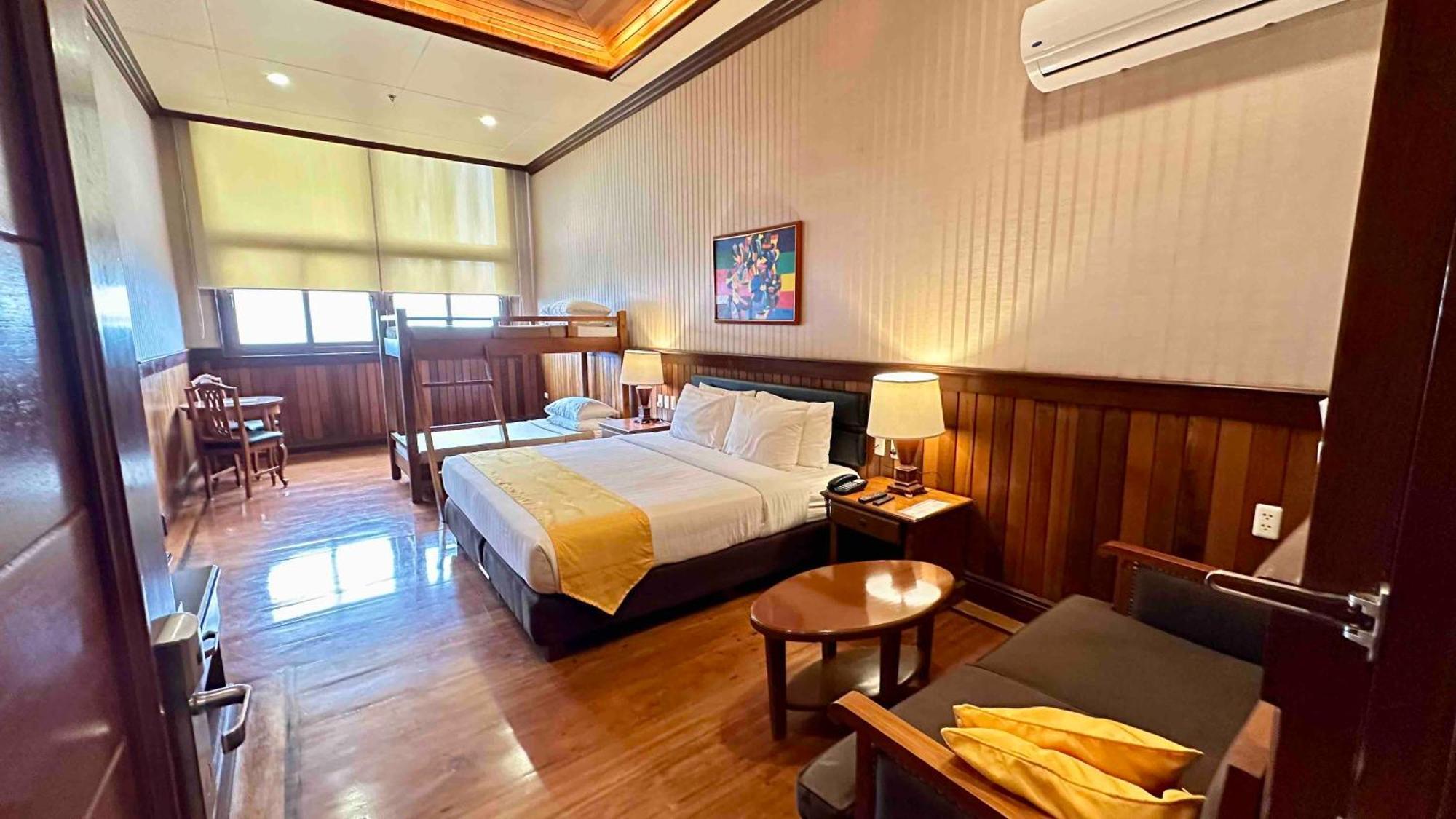 Alta D' Tagaytay Hotel Tagaytay City Esterno foto