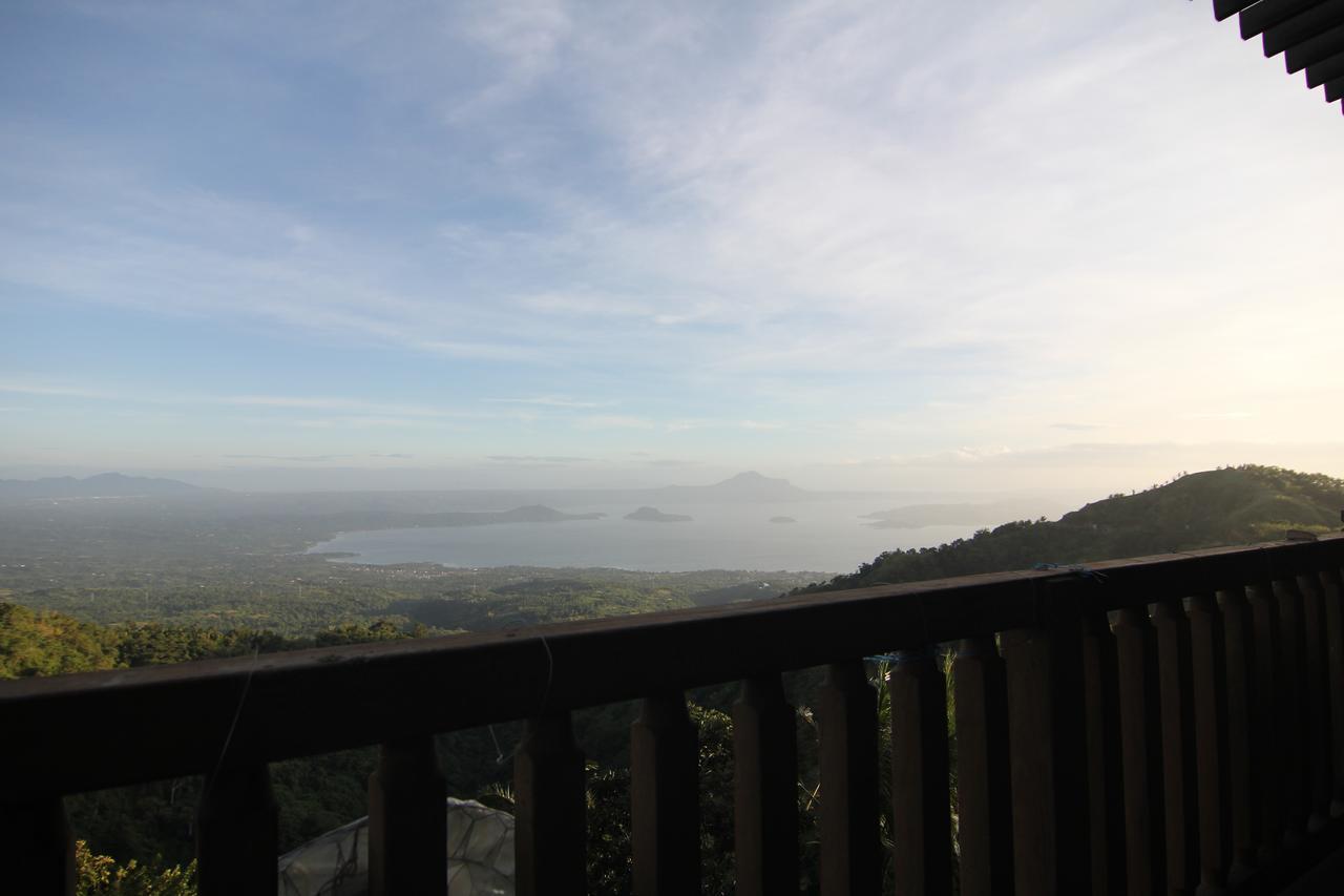 Alta D' Tagaytay Hotel Tagaytay City Esterno foto