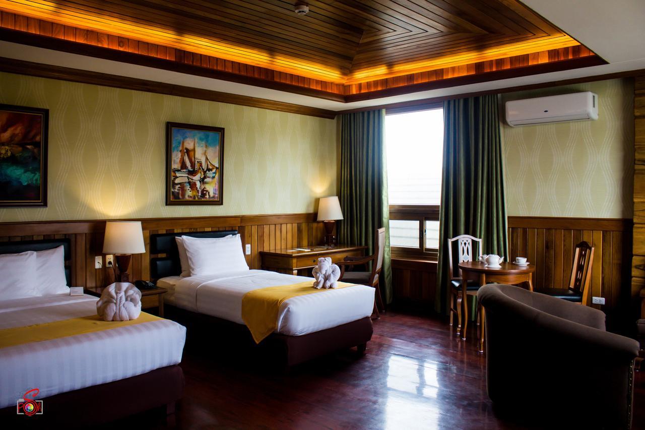 Alta D' Tagaytay Hotel Tagaytay City Esterno foto