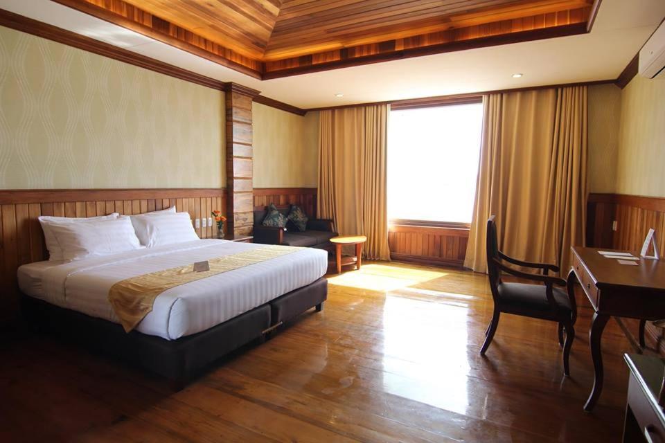 Alta D' Tagaytay Hotel Tagaytay City Esterno foto